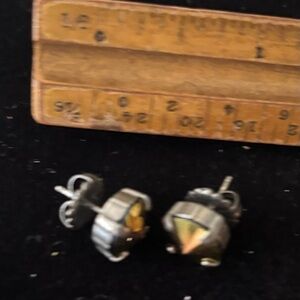 Sabika Manhattan Stud Earrings